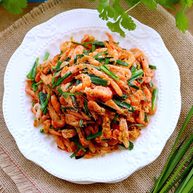 独家韭菜炒河虾