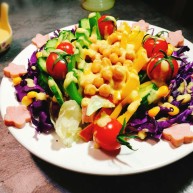 糖尿病菜谱鹰嘴豆蔬菜沙拉