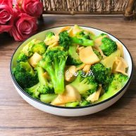 杏鲍菇炒西兰花