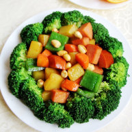 西兰花火腿果仁丁