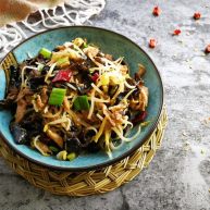 酸辣绿豆芽炒肉丝