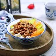 老北京肉丝炸酱面