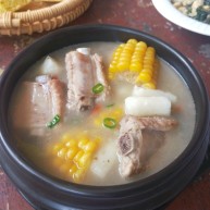 排骨玉米汤