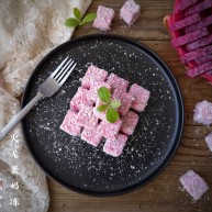 火龙果椰蓉奶冻