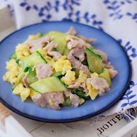 黄瓜鸡蛋炒肉片