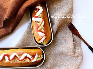 17、肉松小热狗面包,成品5