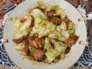 11、爆炒卷心菜,超级下饭菜就完成了