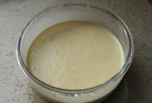 7、草莓班戟,搅拌均匀