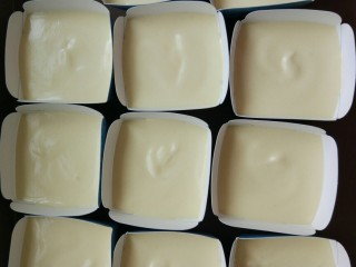 11、北海道戚风,装入纸杯中