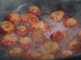 11、自制山楂罐头,直至软烂