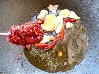 16、家常水煮鱼,一大勺豆瓣酱