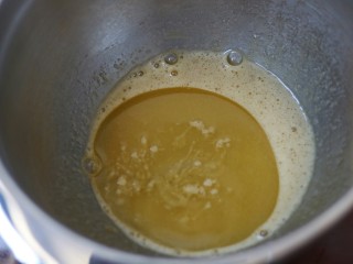 6、一颗草莓马芬,加入植物油