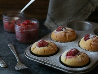 18、一颗草莓马芬,成品图。