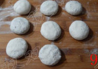 9、黑芝麻肉松饼 ,倒扣，依次完成