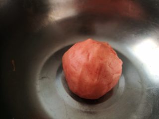 4、樱花泡芙,4.和成光滑的面团