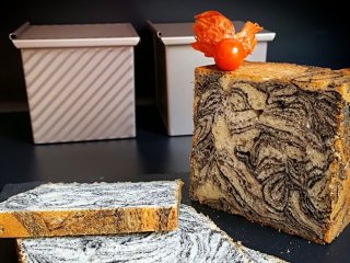 26、黑芝麻酱吐司,成品