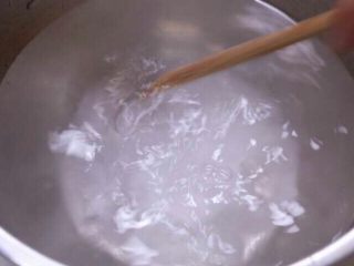 8、普雷结和德国啤酒,搅拌均匀