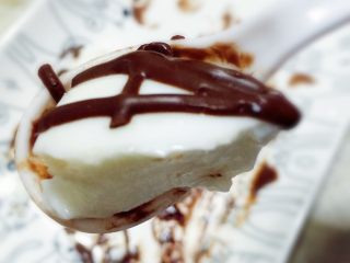 18、奶球布丁????,微镜头????????好吃呢????