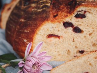 12、黑麦蔓越莓软欧,烤出了我非常喜欢的焦棕色