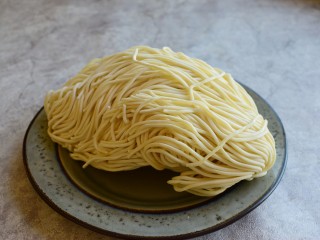 5、茄子肉末打卤面,买现成的手擀面