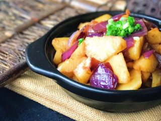 16、家常洋葱炒土豆,好味道……