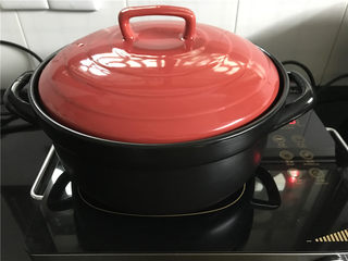 13、盐焗鸡,先大火再转中小火焗1个小时左右。