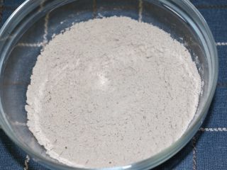 3、红茶燕麦椰丝球,稍微混合一下