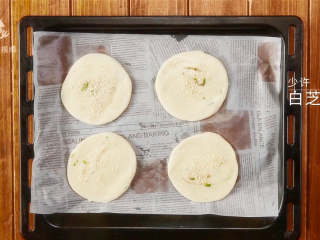 19、香掉下巴的油酥烧饼，你一定要试试！,撒少许白芝麻