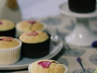 15、樱花天使纸杯蛋糕,成品。