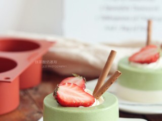 5、抹茶酸奶慕斯,成品图