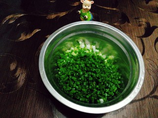 7、早餐+烫面葱油饼,切小