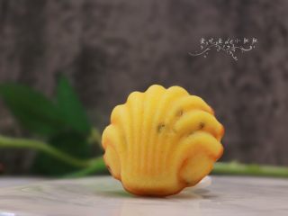 24、百香果柠檬玛德琳,成品