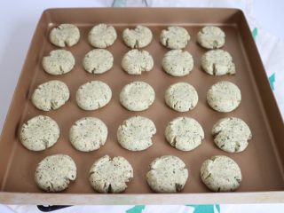 12、海苔玛格丽特（宝宝版）,表面微微金黄即可出炉