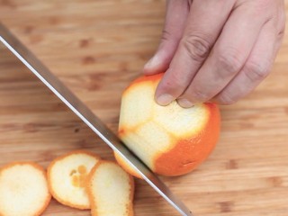 9、墨西哥脆条,橙皮切丝。