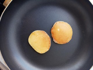 12、水果松饼,用小火慢慢煎