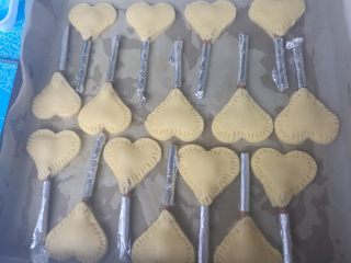 10、爱心夹心挞饼,其他依次做好