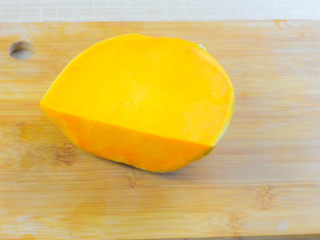 1、南瓜饼,老南瓜。