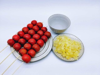 8、#儿时的记忆#冰糖葫芦,准备工作完成。