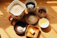 3、桂圆土司,全部材料准备妥当。