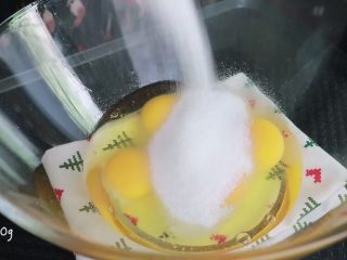 7、焦糖卡仕达布丁????,加入细砂糖