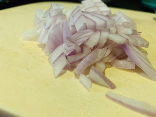 5、日式肥牛饭,切粒