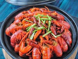 17、麻辣小龙虾,开吃