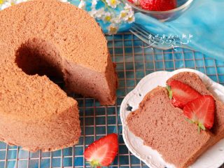 27、可可戚风蛋糕,成品图