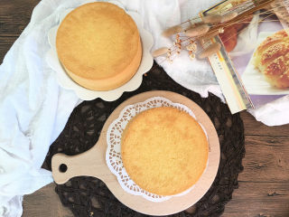 16、6寸原味戚风蛋糕,展示图。