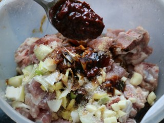 13、≈蒜香烤排骨≈烤箱版,一勺豆瓣酱