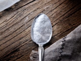 3、简单免打发的 桃花香草裸蛋糕,加入一勺糖粉