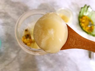 7、冬喝暖饮夏吃冰～健康饮食之百香果甜橙苹果蜜奶昔,再加一大勺蜂蜜