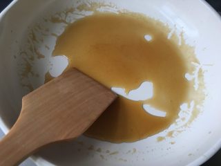 12、肉末烤茭白,直到汤汁稍微起稠状即可（不可太浓稠）