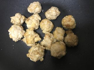 8、营养美味一锅炖,捞出备用即可