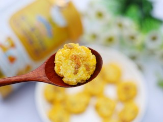 14、瓜子仁米饼,一口一口停不下来。